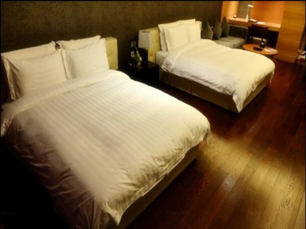 Grand Madison Qingdao Harbour-View Central（Former Qingdao Farglory Hotel） Esterno foto